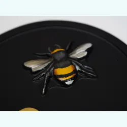 Bee close-up. - B1a-2