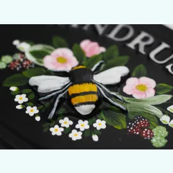 Bee Close Up - B2a-close