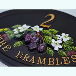Brambles close-up. - F16a-2